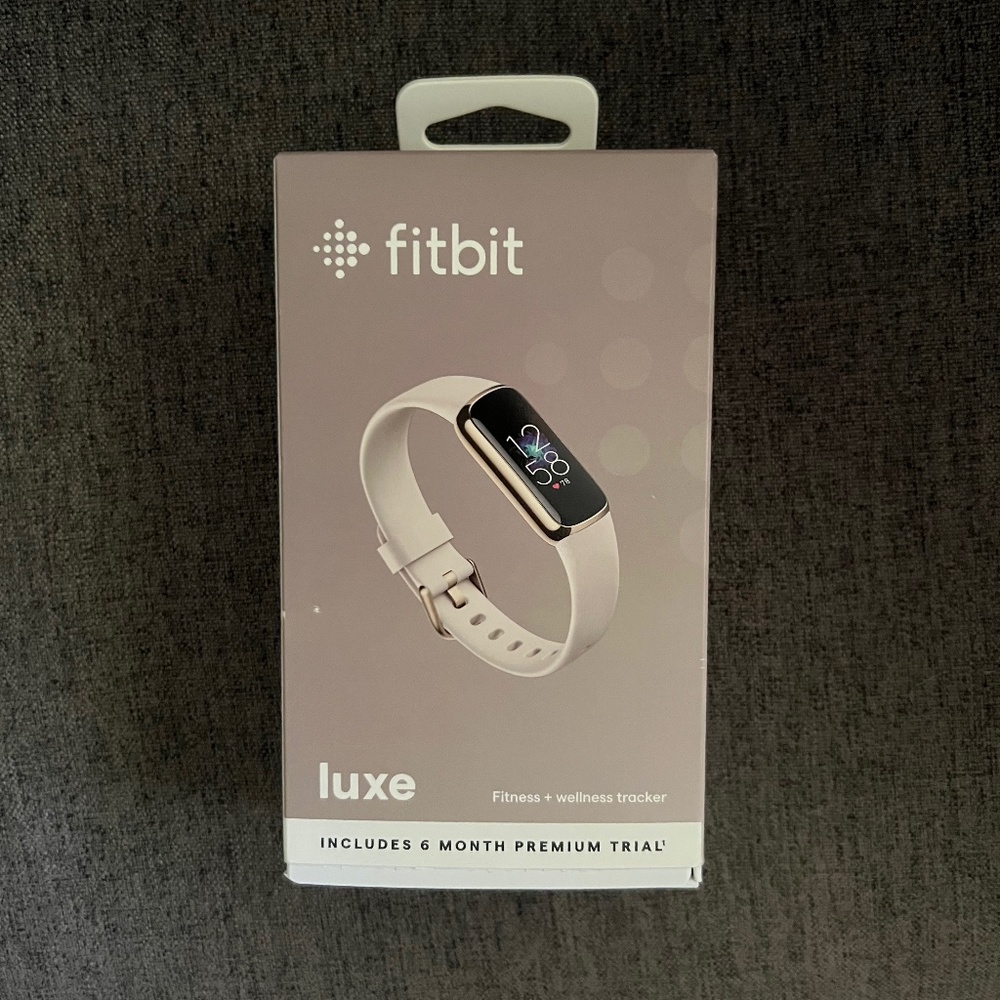 Fitbit luxe w original box
